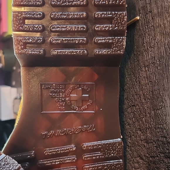 Yellow suede Doc Martens - Picture 8 of 8